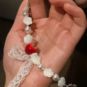 Snow White Lace Pearl Watch Band – Handcrafted Red Apple & Carved Rose Bracelet for Apple Watch