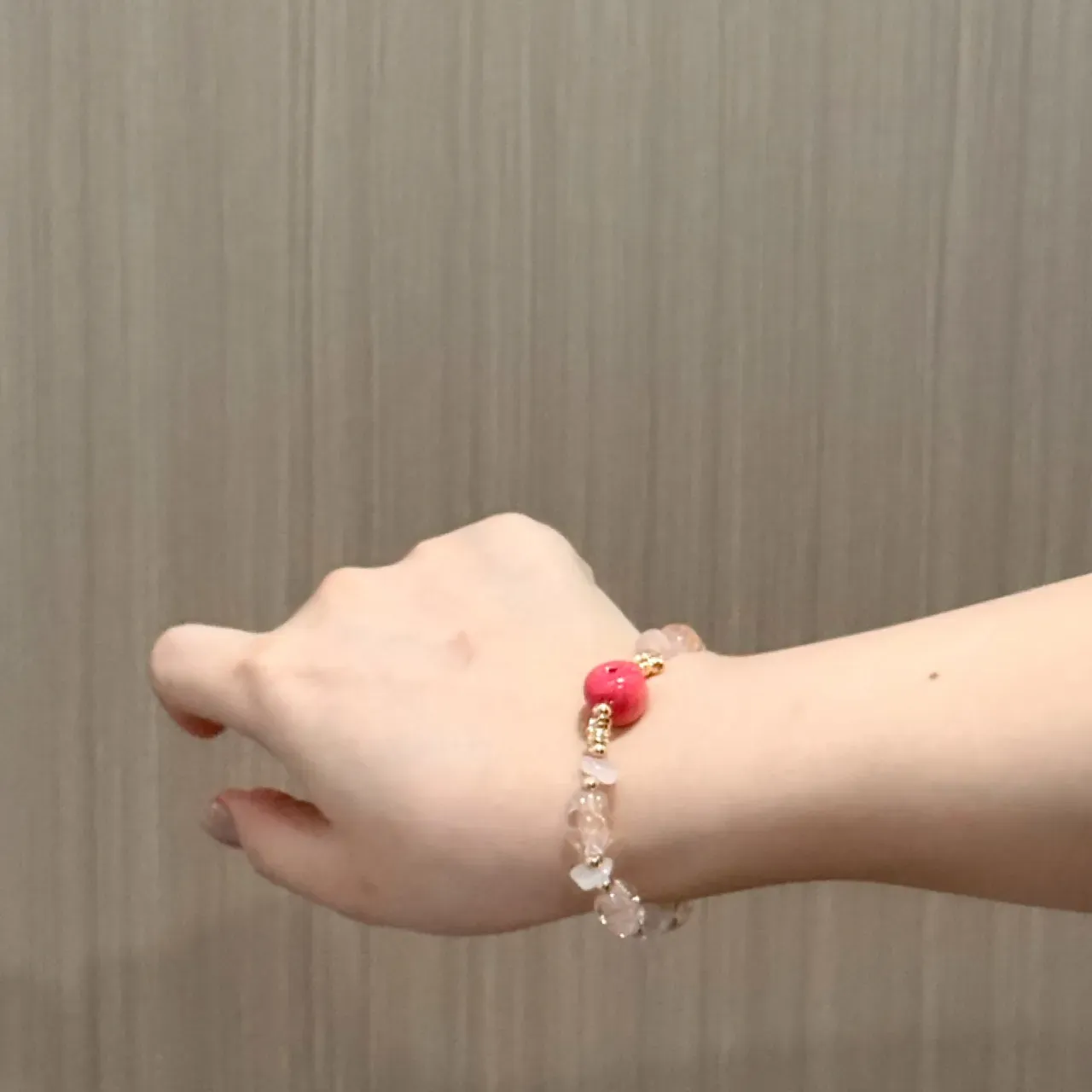 Handcrafted Apple Crystal Bracelet – Rose Quartz & Murano Glass Fruit Beaded Jewelry - Image 3